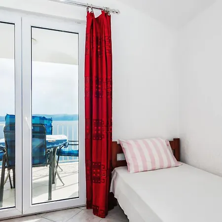Sea View7 Apartman Pisak