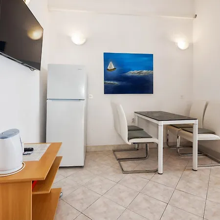 Appartement Sea View7 *